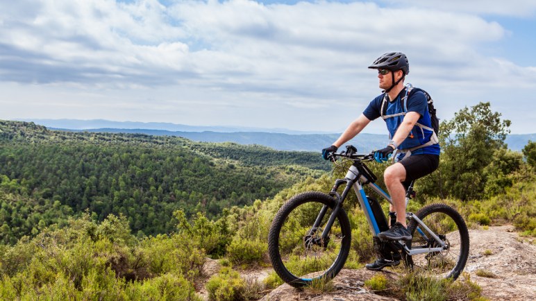 Avantages de s'engager dans l'expérience passionnante du VTT électrique